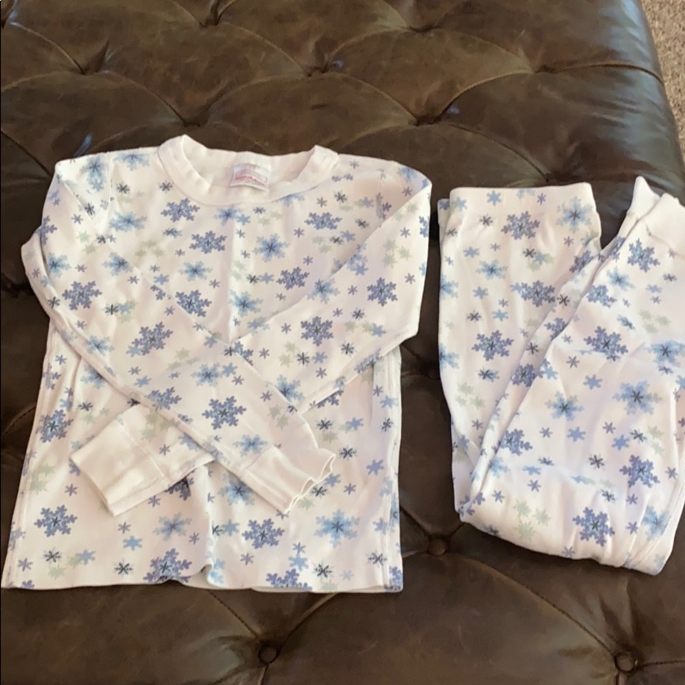 Hanna Andersson  snowflake pajamas